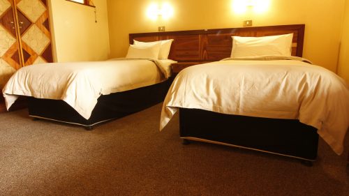 self cater 4 bed chalet hilltop